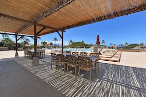 屋外ダイニングエリア