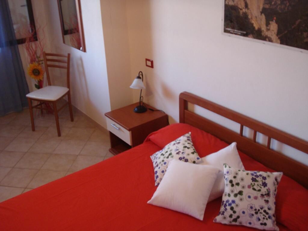 Cofres nos quartos, berços (sobretaxa), roupa de cama