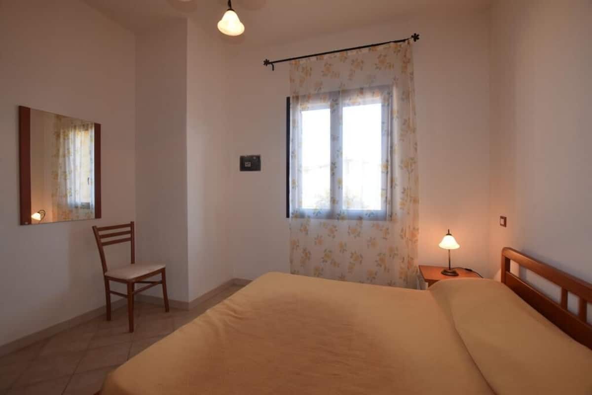 Cofres nos quartos, berços (sobretaxa), roupa de cama