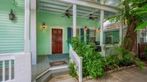 Exterior detail - **LA GRANDE REUNION @ OLD TOWN** Estate & Pool + LAST KEY SERVICES... (Key West)