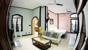 6 Schlafzimmer, Schreibtisch, schallisolierte Zimmer