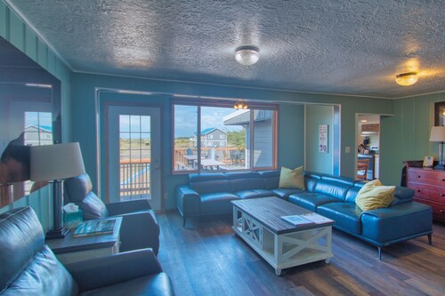 PICKLEBALL, HOT TUB, Ocean View, Playset (SV3)