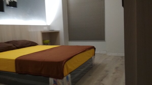 1 bedroom, iron/ironing board, WiFi, bed sheets - SleepRest @ Plamo Garden 1 (batam)