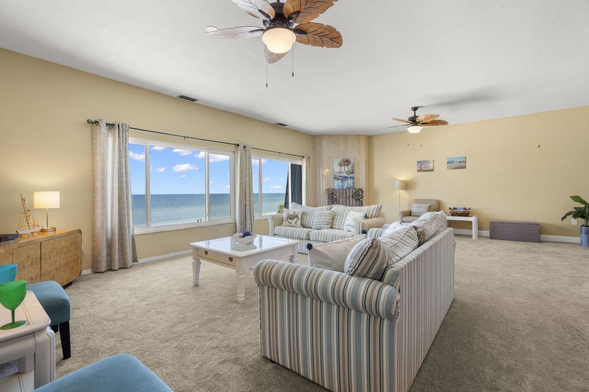 Spacious Living Room with an Amazing View!