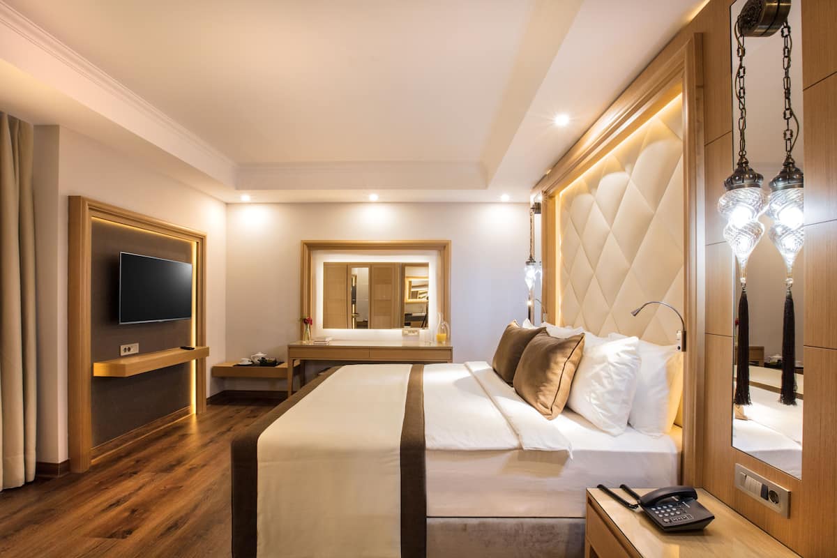 1 bedroom, minibar, in-room safe, desk