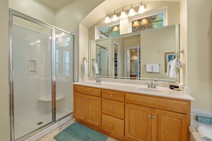 Combined shower/bathtub, hair dryer, towels - The Crow's Nest ~ Beautiful 4BR/3BA beach house! (Gulf Shores)