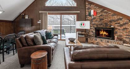 A Cozy Vacation Home with a Sauna & Beautiful Nature View