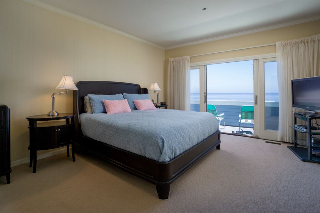 3 habitaciones, tabla de planchar con plancha, internet y ropa de cama 