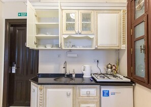 Fridge - Nest Suite Sisli (Istanbul)