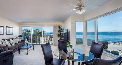 Lover's Point 6 - Pacific Grove Townhome - Oceanfront Lovers Point