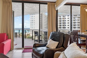 Smart TV, reproductor de DVD y libros 