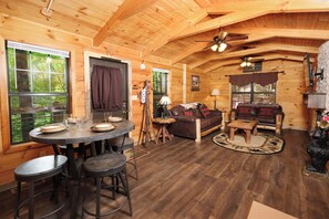 Smart-tv, eldstad och tv-spel