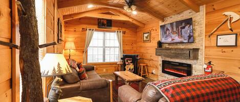 Smart TV, chimenea y videojuegos