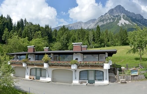 Apartment (Type 2, excl. 75 EUR cleaning fee per stay) | Mountain view - Almappart Haflingertränke (Ellmau)
