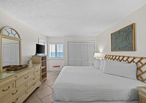 2 slaapkamers, een strijkplank/strijkijzer, gratis wifi, beddengoed
