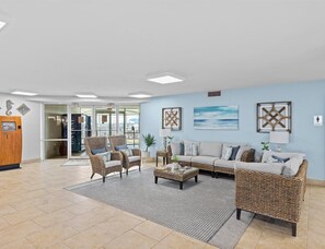 Lobby - 702 -Breathtaking sunrises & Ocean views, includes Free Beach Service (Destin)