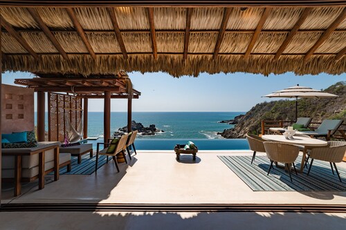 Oceanfront Villa in Gated Community + Amenities