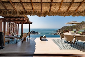 Outdoor dining - Oceanfront Villa in Gated Community + Amenities (Huatulco)