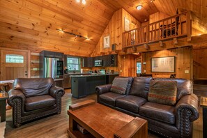 Televisión y chimenea 