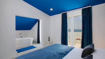 10 bedrooms, iron/ironing board, WiFi, bed sheets
