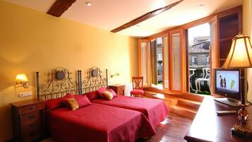 Minibar, desk, blackout drapes, free cribs/infant beds