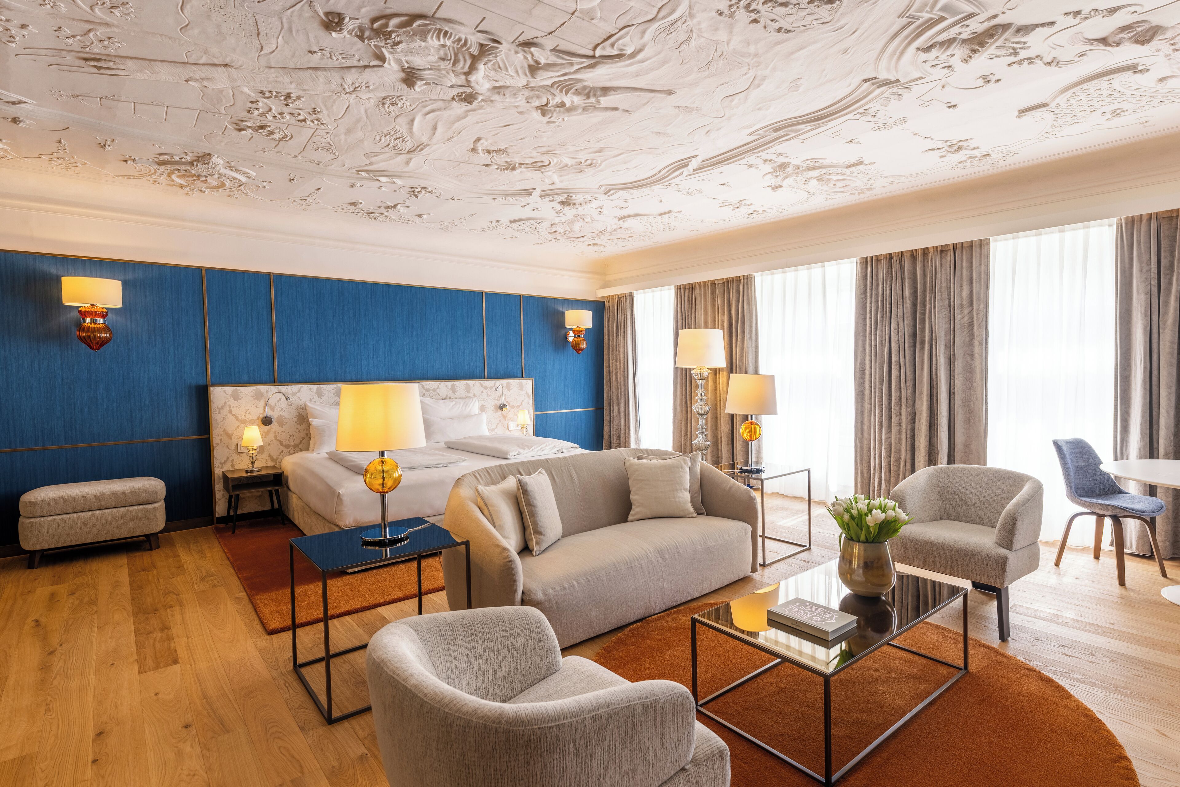 Honeymoon Suite inklusive Spa-Zugang | Minibar, Zimmersafe, individuell eingerichtet, Schreibtisch