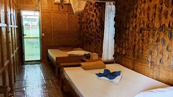 Individually decorated, individually furnished, desk, soundproofing