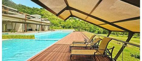 Et oppvarmet basseng