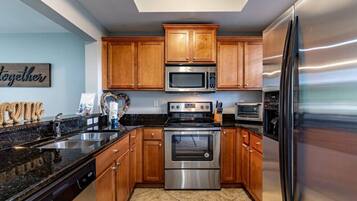 Forno, lavastoviglie, macchina per tè/caffè, pentole/stoviglie/utensili