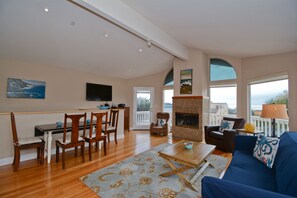 Televisio, takka, videopelejä, DVD-soitin