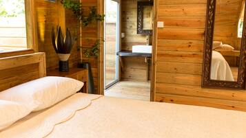 1 bedroom, in-room safe, iron/ironing board, WiFi