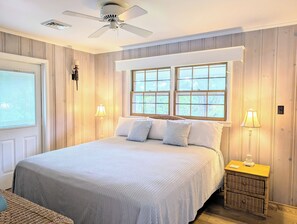 4 bedrooms, iron/ironing board, WiFi