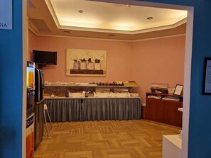 Daily buffet breakfast (EUR 9 per person)