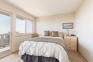 2 bedrooms, iron/ironing board, Internet, bed sheets