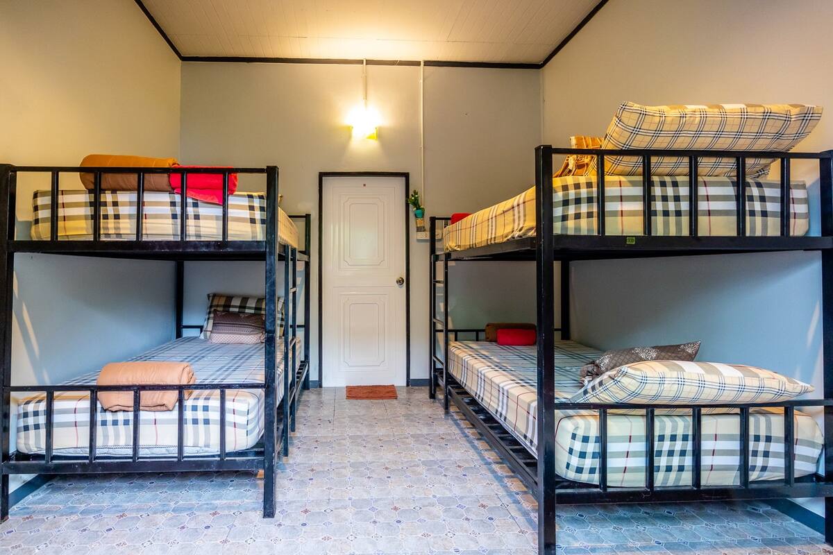 Rollaway beds, free WiFi