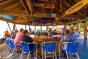 Bar (in der Unterkunft)