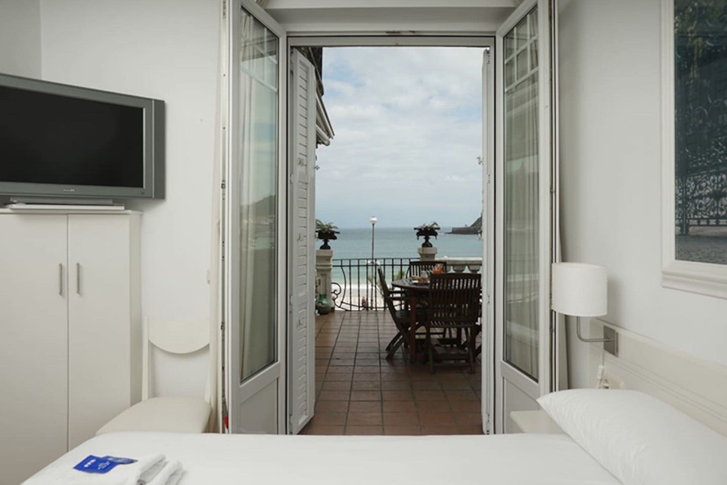 Photo - BREATHTAKING TERRACE VIEWS in luxury apartment - by www,SanSebastianApartments,es