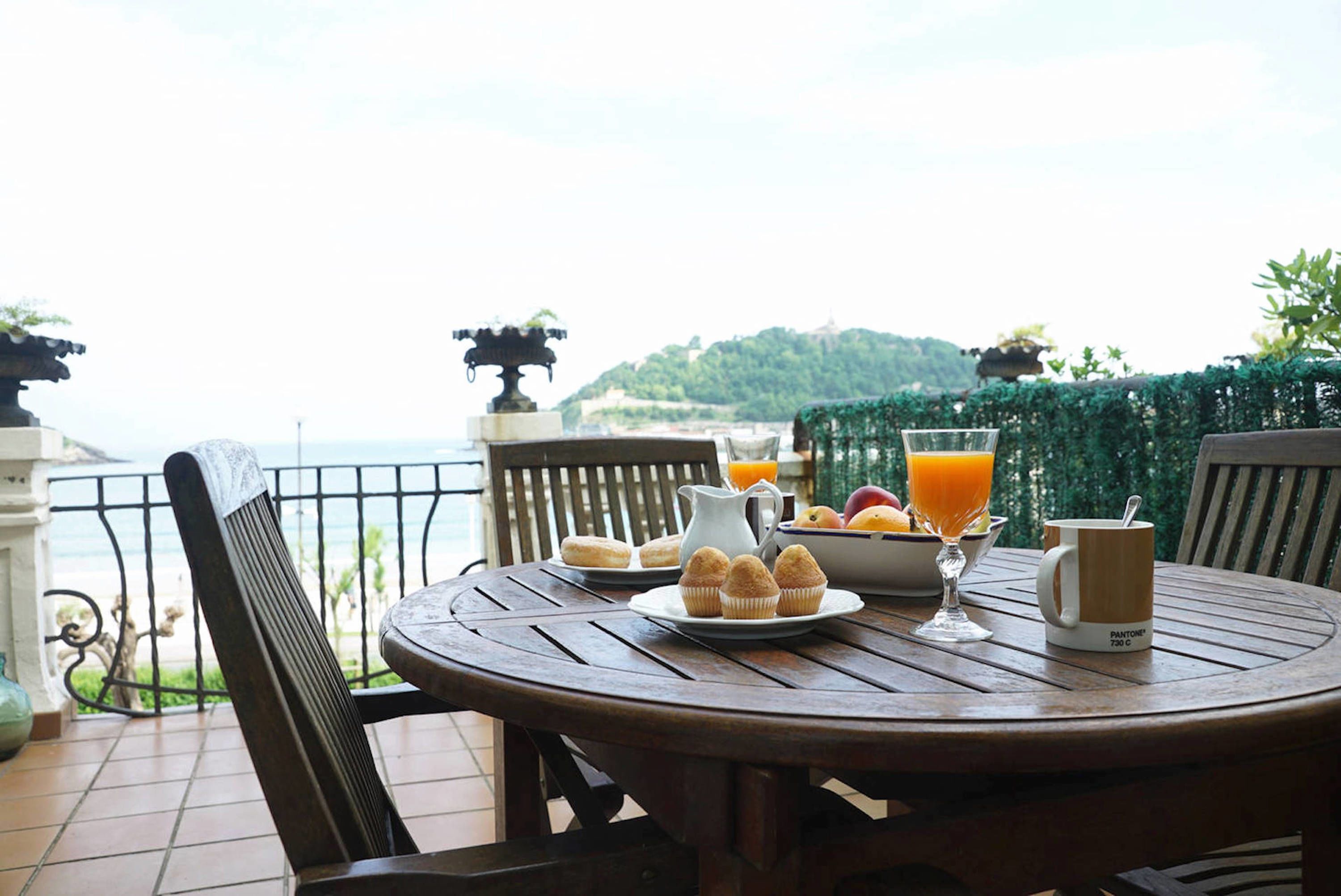 Photo - BREATHTAKING TERRACE VIEWS in luxury apartment - by www,SanSebastianApartments,es