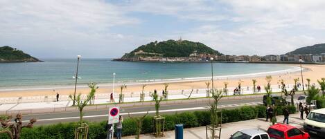 Apartament de luxe, 1 dormitori, terrassa, vistes a l'oceà | Vista des de l'habitació