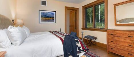 6 chambres, fer et planche Ă repasser, Wi-Fi gratuit, draps fournis