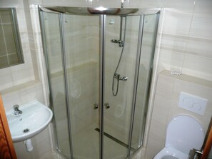 Classic-Einzelzimmer | Badezimmer
