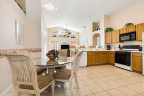 Dining - Magical 3BR Pool Home in Oak Island Harbor Close to Parks (Kissimmee)
