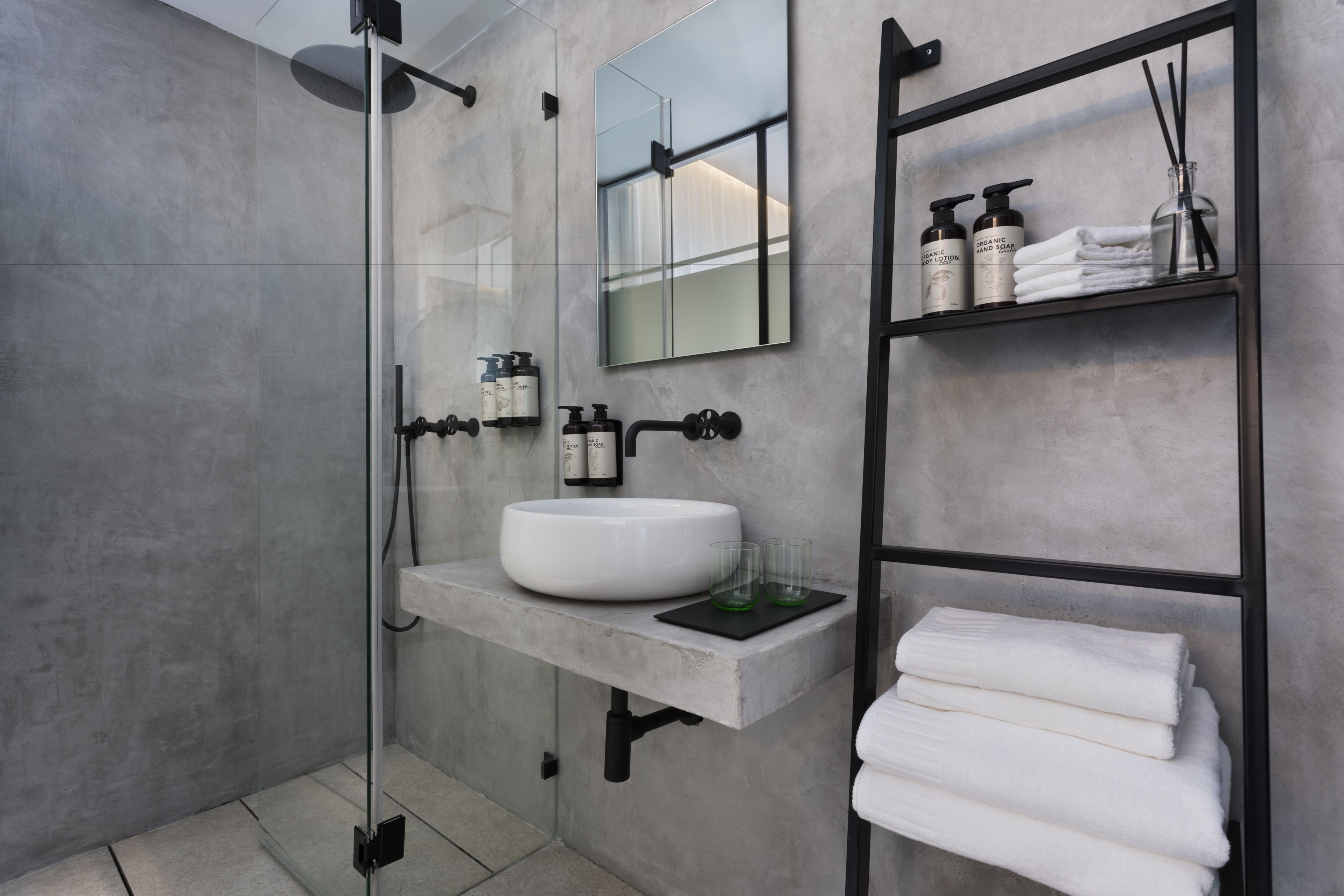 shower, rainfall showerhead, eco-friendly toiletries, hair dryer