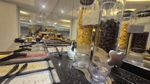 Petit déjeuner buffet compris tous les jours