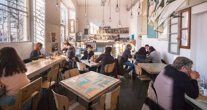 Madama Hostel & Bistrot