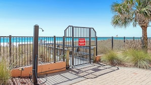 Property grounds - Picturesque Gulf Views from this 3BR Condo! (Orange Beach)