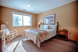 4 makuuhuonetta, silitysrauta/-lauta, Wi-Fi, vuodevaatteet