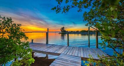 3 bdrm Waterfront Beach Resort Sleeps 10