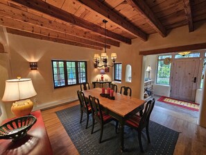 Dining - Celia -walk to town  -Mini Split AC Units in each bedroom-Hot Tub (Taos)