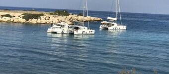 Luxury townhouse with Roof Terrace & Jacuzzi - sleeps up to 5